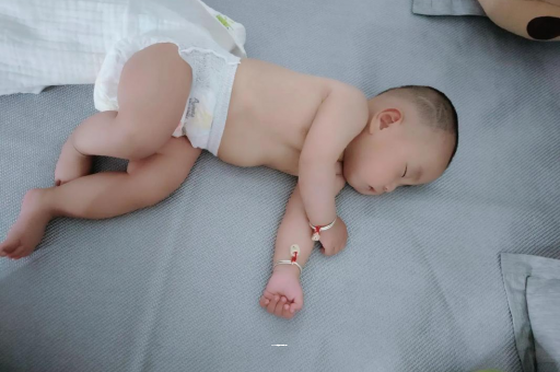 长兴宝宝几个月可以吃水果